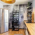 Modernes Mit Balkon & 2-parkplaetzen Lägenhet *