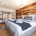 Modernes Mit Balkon & 2-parkplaetzen *