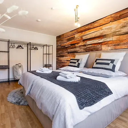 Modernes Mit Balkon & 2-parkplaetzen *