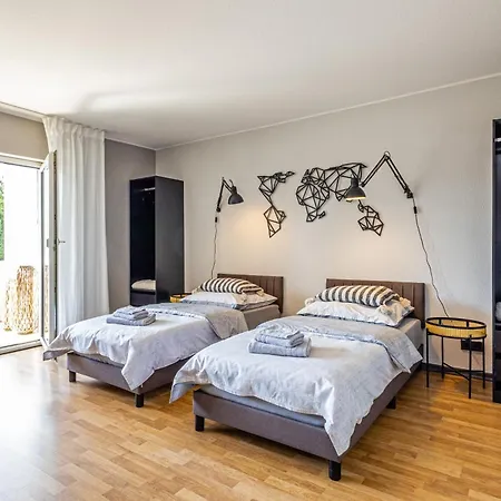 Modernes Mit Balkon & 2-parkplaetzen * 오덴탈