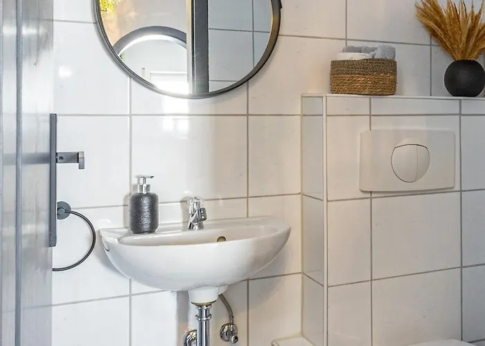 Modernes Mit Balkon & 2-parkplaetzen 오덴탈